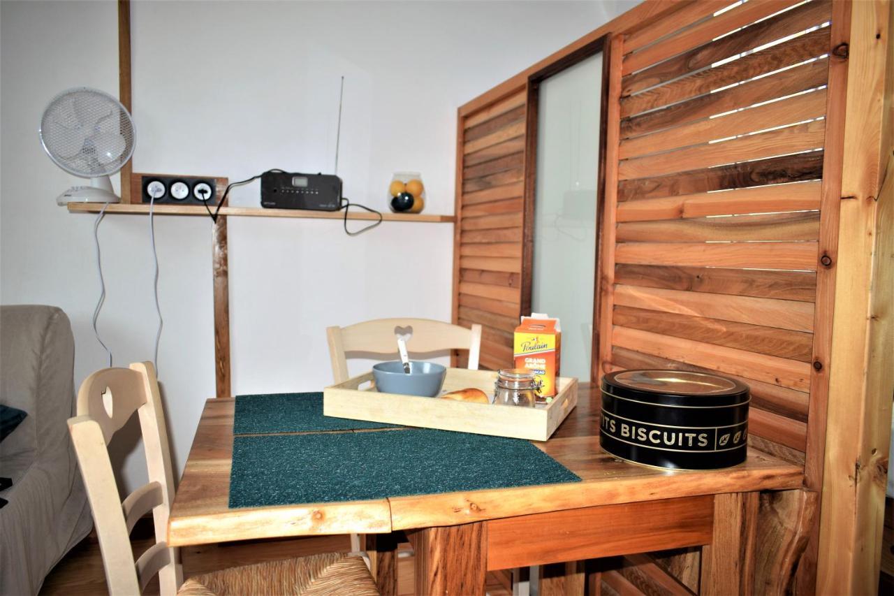 Studio Sympa Avec Petit Dejeuner Entre Canal Et Loire Roanne Kültér fotó